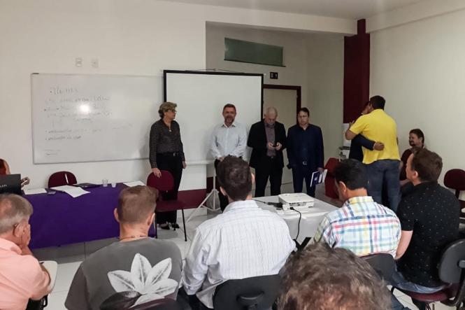 A Secretaria de Meio Ambiente e Sustentabilidade (Semas) reforçou a equipe de atendimento nas instalações do Núcleo Regional de Regularidade Ambiental (Nure) em Santarém desde esta quarta-feira (20). O mutirão ocorre até sexta (22) e faz parte das ações do Governo Por Todo o Pará, realizadas pela administração estadual. O objetivo é dar mais celeridade na tramitação e atendimento de processos locais, com orientações e informações voltadas, principalmente, a planos de manejo e licenciamento ambiental.

FOTO: ASCOM / SEMAS
DATA: 20.03.2019
SANTARÉM - PA <div class='credito_fotos'>Foto: ASCOM / SEMAS   |   <a href='/midias/2019/originais/5fe7e289-df90-4288-805c-e7d4077141cb.jpg' download><i class='fa-solid fa-download'></i> Download</a></div>