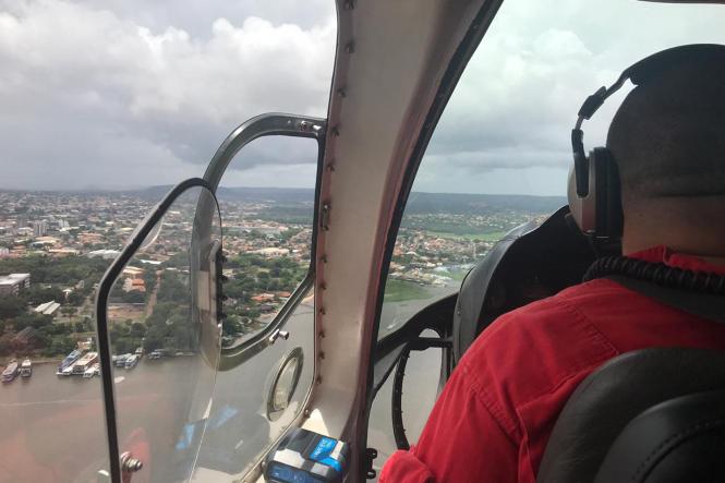 Após dois anos de criação do Canil e intensos meses de treinamentos específicos, Bombeiros Militares e um cão do Grupamento de Busca e Resgate do 4º Grupamento de Bombeiros Militar, realizam os últimos ajustes para embarcarem para Brumadinho (MG). 

FOTO: ASCOM / CBMPA
DATA: 27.03.2019
SANTARÉM - PARÁ <div class='credito_fotos'>Foto: Ascom CBMPA   |   <a href='/midias/2019/originais/5ffe90ec-9796-4c2a-ad04-73edf45f1bd5.jpg' download><i class='fa-solid fa-download'></i> Download</a></div>