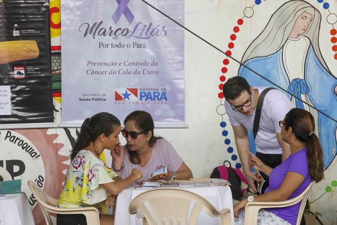 A Secretária de Saúde do Estado do Pará realizou, na manhã deste sábado (16), um evento voltado à comunidade do bairro da Terra Firme, em Belém. A ação social fez parte da programação da campanha Março Lilás, promovida pela Sespa durante este mês, no intuito de conscientizar mulheres sobre a prevenção do câncer de colo de útero.

FOTO: WAGNER SANTANA / AGÊNCIA PARÁ
DATA: 16.03.2019
BELÉM - PA
 <div class='credito_fotos'>Foto: Wagner Santana / Ag. Pará   |   <a href='/midias/2019/originais/633bc891-a821-4906-927f-bba3d7c1a670.jpg' download><i class='fa-solid fa-download'></i> Download</a></div>