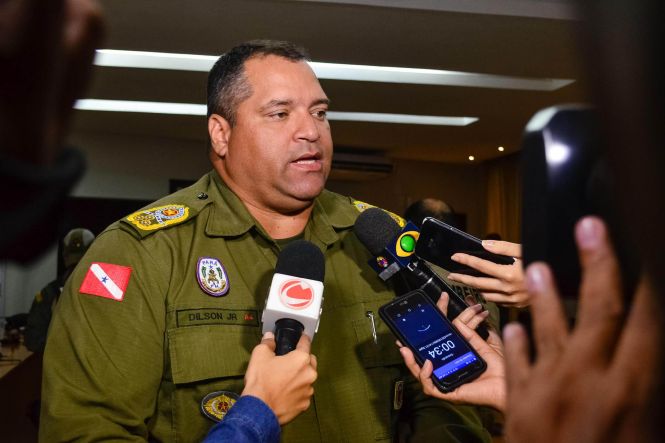 Durante coletiva de imprensa, realizada nesta segunda-feira (6), o Governo do Pará, por meio da Secretaria de Estado de Segurança Pública e Defesa Social (Segup), informou a redução nos índices de criminalidade durante o mês de abril no Pará. Os casos de homicídio, por exemplo, caíram 38% se comparados aos registrados em abril de 2018, o que representa a preservação de 141 vidas. 

FOTO: ELIELSON  MODESTO / ASCOM SEGUP
DATA: 06.05.2019
BELÉM - PARÁ <div class='credito_fotos'>Foto: Elielson Modesto / Ascom Segup   |   <a href='/midias/2019/originais/63b0949c-252f-4be0-b28d-2c6a4072d2f6.jpg' download><i class='fa-solid fa-download'></i> Download</a></div>