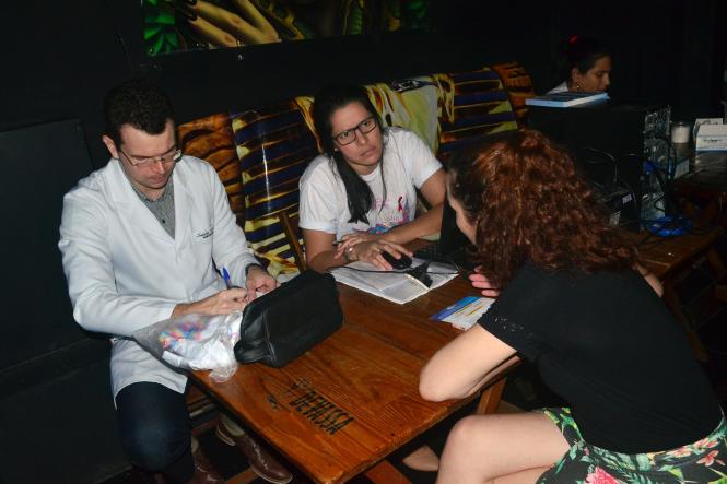 Na terça-feira (29), é  lembrado o Dia da Visibilidade Trans, por isso, em Belém, serviços foram ofertados gratuitamente ao público que compareceu na Boate Malícia, no período da noite, por meio da 5ª edição do projeto "Pista Cidadã". 

FOTO: ELIELSON MODESTO / ASCOM SEGUP
DATA: 30.01.2019
BELÉM - PARÁ <div class='credito_fotos'>Foto: Elielson Modesto / Ascom Segup   |   <a href='/midias/2019/originais/64fc2f07-fef8-4b76-83ac-97fe7d78580e.jpg' download><i class='fa-solid fa-download'></i> Download</a></div>