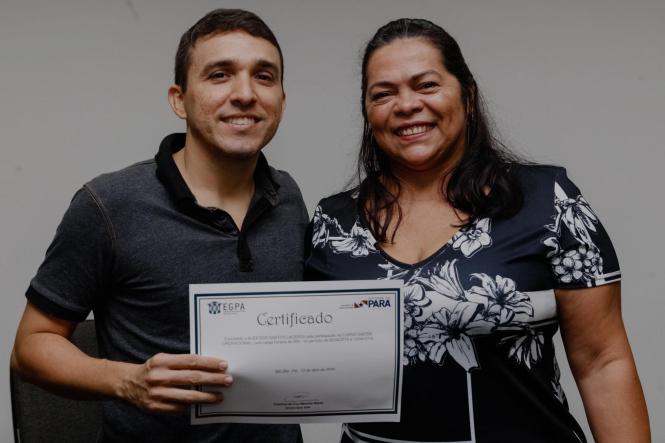 Concluiu-se nessa sexta-feira (12), mais uma semana de cursos ofertados pela Escola de Governança Pública do Estado do Pará (EGPA). Desta vez, no período de 08 a 12 de abril, cerca de 130 servidores receberam os certificados, durante cerimônia na sede do órgão, de Sistema Integrado de Administração Financeira para Estados e Municípios, (Siafem Operacional), Licitação e contratos na administração pública e Elaboração de projetos e captação de recursos.

FOTO: WAGNER SANTANA / AGÊNCIA PARÁ
DATA: 12.04.2019
BELÉM - PA <div class='credito_fotos'>Foto: Wagner Santana / Ag. Pará   |   <a href='/midias/2019/originais/6a729a45-e92f-447a-9049-ad333fd59664.jpg' download><i class='fa-solid fa-download'></i> Download</a></div>