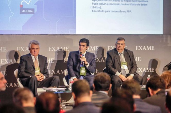 Governadores de 13 estados, entre eles o do Pará, Helder Barbalho; especialistas, empresários e autoridades participam durante esta terça-feira (28), em São Paulo, da terceira edição do Exame Fórum PPPs e Concessões. O evento é promovido pela Revista Exame em parceria com a Hiria, empresa especializada no desenvolvimento de educação corporativa.

FOTO: MARCO SANTOS / AGÊNCIA PARÁ
DATA: 28.05.2019
SÃO PAULO- SP <div class='credito_fotos'>Foto: Marco Santos / Ag. Pará   |   <a href='/midias/2019/originais/6b7fba9e-c6ef-4da8-bec7-ba901120dedb.jpg' download><i class='fa-solid fa-download'></i> Download</a></div>