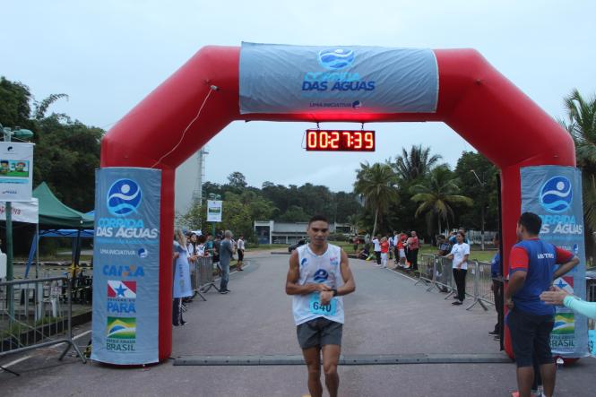 Pela primeira vez, a Companhia de Saneamento do Pará (Cosanpa) realizou a “Corrida e Caminhada das Águas – Preservar para não faltar”. O evento ocorreu na manhã deste domingo (24), no Parque Ambiental do Utinga, como parte da programação pelo Dia Mundial da Água, celebrado no último dia 22.

FOTO: ASCOM / COSANPA
DATA: 24.03.2019
BELÉM - PARÁ <div class='credito_fotos'>Foto: ASCOM / COSANPA   |   <a href='/midias/2019/originais/6f9f2ad4-431a-475d-accc-d92b78801aa2.jpg' download><i class='fa-solid fa-download'></i> Download</a></div>