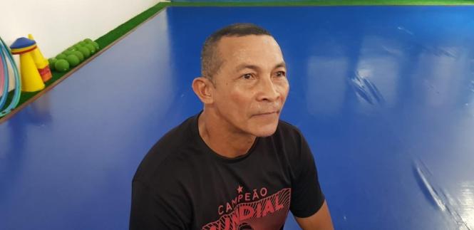 Um grupo de mais de 40 agentes penitenciários da Superintendência do Sistema Penitenciário do Estado (Susipe) participou, nesta quarta-feira (3), de uma oficina de defesa pessoal “Krav Maga”. A iniciativa é da Coordenadoria de Assistência e Valorização do Servidor (Cavs), com o objetivo de preparar os servidores para situações de crises nas unidades penais.
NA FOTO: EDMILSON CRUZ

FOTO: ASCOM / SUSIPE
DATA: 03.04.2019
BELÉM - PARÁ <div class='credito_fotos'>Foto: ASCOM SUSIPE   |   <a href='/midias/2019/originais/6fcc57e9-c364-42e0-9446-38158231981a.jpg' download><i class='fa-solid fa-download'></i> Download</a></div>