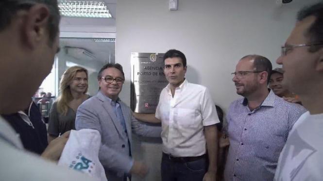 O governador Helder Barbalho e o vice-governador, Lúcio Vale, inauguraram neste sábado (23) a segunda agência do Banco do Estado do Pará (Banpará) em 80 dias de governo, dessa vez no município de Porto de Moz, no oeste paraense. 

FOTO: MARCO SANTOS / AG. PARÁ
DATA: 23.03.3029
PORTO DE MOZ - PARÁ <div class='credito_fotos'>Foto: Marco Santos / Ag. Pará   |   <a href='/midias/2019/originais/71bd0f4e-27ea-4d9f-94bf-1247cad24cb4.jpg' download><i class='fa-solid fa-download'></i> Download</a></div>