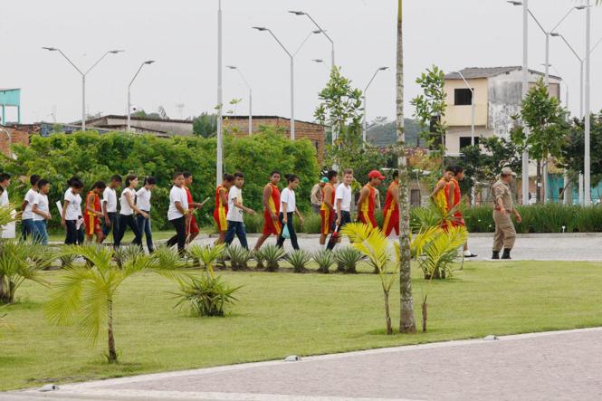 O Parque do Utinga recebeu na manhã desta segunda (25), a abertura da Semana da Festa Anual das Árvores, promovida pelo Instituto de Desenvolvimento Florestal e da Biodiversidade do Estado do Pará (Ideflor-Bio), com a presença de mais de 500 pessoas, entre parceiros e visitantes. Palestras, plantação de mudas e trilhas, sempre voltadas à educação e conscientização ambiental, fizeram parte da programação.  

FOTO: WAGNER SANTANA / AGÊNCIA PARÁ
DATA: 25.03.2019
BELÉM - PA <div class='credito_fotos'>Foto: Wagner Santana / Ag. Pará   |   <a href='/midias/2019/originais/73920c39-f03f-45bc-ac65-461c99da3c79.jpg' download><i class='fa-solid fa-download'></i> Download</a></div>