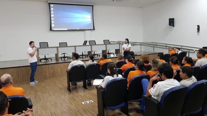 O Centro Integrado de Inclusão e Reabilitação (CIIR) firmou uma parceria com a Rede Celpa para aliar sustentabilidade e energia. Por meio do projeto Ecocelpa, a ação tem o objetivo de trocar material reciclável por bônus (descontos) na fatura de energia elétrica, incentivando a prática da coleta seletiva por parte de pessoas físicas ou empresas.

FOTO: ASCOM CIIR
DATA: 30.01.2019
BELÉM - PARA

 <div class='credito_fotos'>Foto: ASCOM CIIR   |   <a href='/midias/2019/originais/7694719d-eb68-4d73-a607-59395c6d99e3.jpg' download><i class='fa-solid fa-download'></i> Download</a></div>