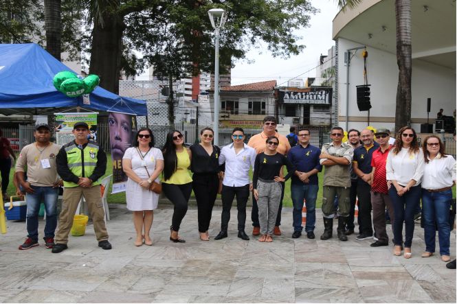O apelo das crianças para que seus pais tornem a circulação nas vias mais segura, seja no respeito às sinalizações ou na harmonia com ciclistas, pedestres e demais atores do trânsito é o eixo central do movimento Maio Amarelo, lançado oficialmente na manhã desta sexta-feira (10), na Praça Santuário, em Belém, pelo Departamento de Trânsito do Estado do Pará (Detran).

FOTO: ASCOM / DETRAN
DATA: 10.05.2019
BELÉM - PARÁ <div class='credito_fotos'>Foto: ASCOM / DETRAN   |   <a href='/midias/2019/originais/77eb31a7-886e-460e-a5e2-911758100349.jpg' download><i class='fa-solid fa-download'></i> Download</a></div>