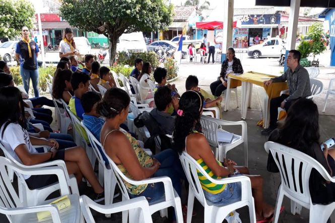 Durante o período do feriado da Semana Santa, da última sexta-feira (19) até o domingo (21), o Departamento de Trânsito do Estado do Pará não registrou ocorrências graves no trânsito. Ações educativas e de fiscalização foram realizadas com o intuito de conscientizar condutores e passageiros sobre comportamentos seguros no trânsito.

FOTO: ASCOM / DETRAN
DATA; 22.04.2019
SALINAS - PARÁ <div class='credito_fotos'>Foto: ASCOM / DETRAN   |   <a href='/midias/2019/originais/7840baec-0538-4e6c-bcf4-11e973ef1f9f.jpg' download><i class='fa-solid fa-download'></i> Download</a></div>