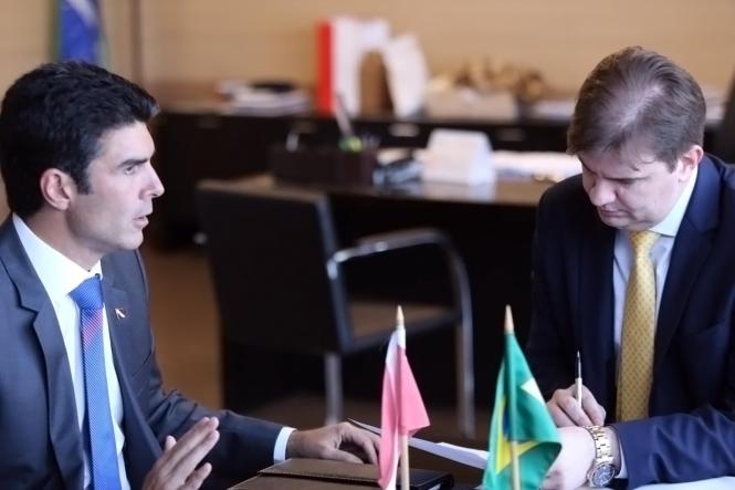 O governador tem ainda agenda com a ministra da Agricultura, Tereza Cristina, com a qual vai falar das ações de combate da Mosca da Carambola e febre aftosa, executadas pela Agência de Defesa Agropecuária do Estado (Adepará).

FOTO: JAILSON SAM / DIVULGAÇÃO
DATA: 19.02.2019 <div class='credito_fotos'>Foto: Jailson Sam / Divulgação   |   <a href='/midias/2019/originais/78894206-532d-41b1-b903-14fa65c5cc67.jpg' download><i class='fa-solid fa-download'></i> Download</a></div>