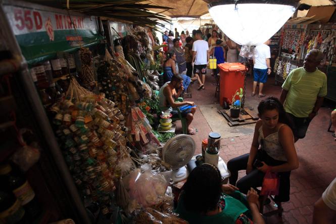 O maior movimento popular do Pará, a Cabanagem, é tema de uma programação alusiva ao aniversário de Belém, comemorado neste sábado, 12 de janeiro. O objetivo da programação “Belém Cabana”, realizada pelo Governo do Estado por meio da Secretaria de Estado de Cultura (Secult), é promover, na data que marca os 403 anos da capital, a valorização da memória e da história do povo paraense.

FOTO: SIDNEY OLIVEIRA / AG. PARÁ
DATA: 12.01.2019
BELÉM - PARÁ <div class='credito_fotos'>Foto: Sidney Oliveira/Ag. Pará   |   <a href='/midias/2019/originais/79466931-9421-4eaf-baf0-8eed030c4bc6.jpg' download><i class='fa-solid fa-download'></i> Download</a></div>