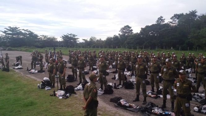 O Centro de Formação e Aperfeiçoamento de Praças (Cfap), da Polícia Militar, realizou nos dias 17, 18 e 19 de abril (quarta a sexta-feira), a última instrução prática para os 304 alunos do Curso de Formação de Praças (CFP) 2018/2019.

FOTO: ASCOM / POLÍCIA MILITAR
DATA: 20.04.2019
BELÉM - PARÁ <div class='credito_fotos'>Foto: Ascom / Policia Militar   |   <a href='/midias/2019/originais/7b887064-e62c-43dd-be45-90ede66d0ba5.jpg' download><i class='fa-solid fa-download'></i> Download</a></div>