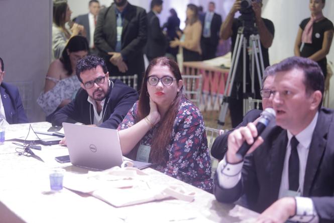 No evento realizado em Macapá, capital do estado do Amapá, o Pará está coordenando a Câmara de Meio Ambiente e Desenvolvimento Sustentável, no contexto do Fórum dos Secretários de Meio Ambiente da Amazônia Legal. Na pauta desta quinta (28), ficou decidido que o Pará ficará mais seis meses como coordenador do Fórum de Secretários e depois passará a coordenação para o Mato Grosso.

FOTO: ASCOM / SEMAS
DATA: 28.03.2019
MACAPÁ - AP <div class='credito_fotos'>Foto: ASCOM / SEMAS   |   <a href='/midias/2019/originais/7f8d577c-9675-4dfe-83f2-53bae70ab143.jpg' download><i class='fa-solid fa-download'></i> Download</a></div>