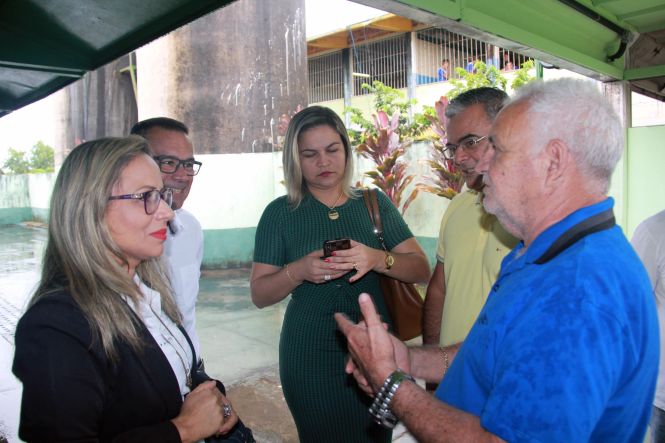 Mais de 80 profissionais de 15 municípios do interior do Estado estiveram reunidos, na última terça-feira (23), no auditório da Universidade Aberta de Bragança, no nordeste do Pará. O evento promoveu o diálogo sobre os desafios e as especificidades na execução do atendimento socioeducativo em meio aberto, de responsabilidade dos municípios. Trata-se do “Encontro Regional da Socioeducação” da Região do Rio Caeté, promovido pelo Governo do Estado, por meio da Fundação de Atendimento Socioeducativo do Pará (Fasepa).

FOTO: ASCOM / FASEPA
DATA: 24.04.2019
BELÉM - PARÁ <div class='credito_fotos'>Foto: ASCOM / FASEPA   |   <a href='/midias/2019/originais/808c59b1-6dc5-486f-a9c6-e3b2aae16004.jpg' download><i class='fa-solid fa-download'></i> Download</a></div>