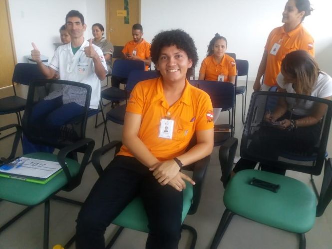 “Não era apenas uma questão de aprender para se comunicar, era uma questão de aprender para sentir. Sentir o quanto somos limitados a ponto de não entender que pequenos gestos (sinais) com as mãos, juntamente com uma expressão facial e corporal podem dizer muito mais que uma simples palavra dita de forma oral”, comentou Ednelson que passou no vstibular da UEPA para Libras.

FOTO: ASCOM / CIIR
DATA: 25.04.2019
BELÉM - PARÁ <div class='credito_fotos'>Foto: ASCOM CIIR   |   <a href='/midias/2019/originais/80b7d6ed-16e4-4186-ae52-0473a3085e86.jpg' download><i class='fa-solid fa-download'></i> Download</a></div>