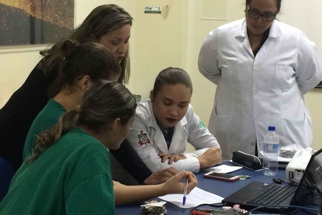 O Hospital Regional do Sudeste do Pará Dr. Geraldo Veloso, em Marabá, gerenciado pela Pró-Saúde, reduziu pelo terceiro mês seguido a taxa de incidência da Infecção Primária de Corrente Sanguínea, associada ao uso de cateter venoso em pacientes internados na Unidade de Terapia Intensiva Adulto. 

FOTO: ASCOM / HRSP
DATA: 18.04.2019
MARABÁ - PARÁ
 <div class='credito_fotos'>Foto: ASCOM HRSP   |   <a href='/midias/2019/originais/82354db4-727d-4566-9a8e-0cf4dc4ac81a.jpg' download><i class='fa-solid fa-download'></i> Download</a></div>