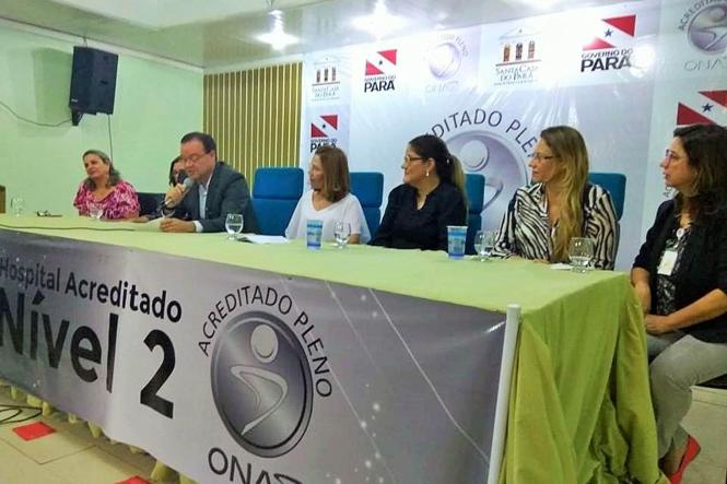 Manoel Eduardo Amoras Gonçalves foi empossado presidente da Fundação Santa Casa de Misericórdia do Pará, na quarta-feira (9), durante cerimônia, no auditório do Hospital. Eduardo Amoras, como é mais conhecido, tem boa parte de sua carreira dentro da Santa Casa, onde é servidor concursado há 26 anos. Especialista em cirurgia pediátrica, cirurgia pediátrica urológica e cirurgia pediátrica oncológica, o médico vem atuando como chefe do serviço de cirurgia pediátrica e é também supervisor da residência médica em Cirurgia Pediátrica.

FOTO: ASCOM SANTA CASA
DATA: 10.01.2019
BELÉM - PARÁ <div class='credito_fotos'>Foto: Ascom Santa Casa   |   <a href='/midias/2019/originais/8467de26-925a-4aac-896d-3080b495f4c3.jpg' download><i class='fa-solid fa-download'></i> Download</a></div>