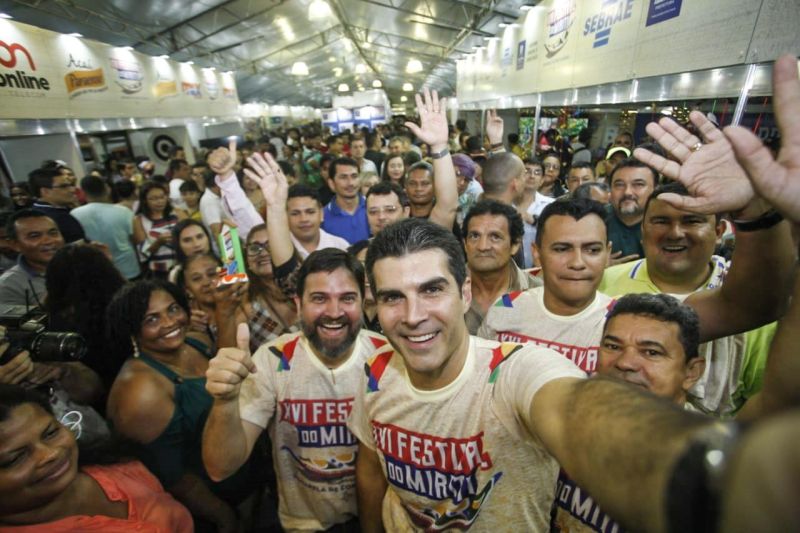 A população de Abaetetuba, na região do Baixo Tocantins, ganhou neste final de semana um reforço nas ações integradas para fomentar a geração de emprego, renda e desenvolvimento para a região.

FOTO: MAYCON NUNES / AG. PARÁ
DATA: 02.06.2019
ABAETETUBA - PARÁ <div class='credito_fotos'>Foto: Maycon Nunes / Ag. Pará   |   <a href='/midias/2019/originais/847c8d69-2254-4679-99a5-a960b4c2ae3b.jpg' download><i class='fa-solid fa-download'></i> Download</a></div>