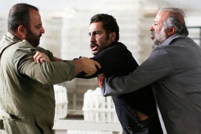 O documentário "Carvana: Como Se Faz Um Malandro", de Lulu Corrêa, mostra os 60 anos de carreira do inconfundível Hugo Carvana, por ele mesmo narrado. Conta a história do jovem estudante de teatro, que iniciou sua carreia no cinema através de pequenos papéis nas icônicas pornochancadas e se consagrou como ator no cinema novo. Através de imagens raras disponibilizadas por artistas como Lulu de Barros e Glauber Rocha, Carvana é visto pela primeira vez de maneira transparente, sem apelos publicitários.

FOTO: DIVULGAÇÃO 
DATA: 09.01.2019
BELÉM - PARÁ <div class='credito_fotos'>Foto: Divulgação   |   <a href='/midias/2019/originais/8594abe2-912b-4227-b09f-408b8e86cda8.jpg' download><i class='fa-solid fa-download'></i> Download</a></div>