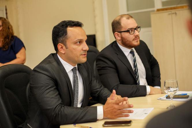 Sejudh debate ações no combate ao trabalho escravo e tráfico de pessoas.

Foto: Wagner Almeida / Ascom Sejudh
Data: 18.01.2019
Belém / Pa <div class='credito_fotos'>Foto: Wagner Almeida/ Ascom Sejudh   |   <a href='/midias/2019/originais/8667c7b2-59c4-4d4d-b06f-e61b22207d72.jpg' download><i class='fa-solid fa-download'></i> Download</a></div>