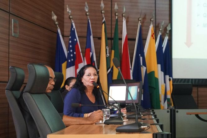 Profissionais que trabalham com o turismo de base comunitária, representantes de instituições da administração pública e de empresas privadas, de Organizações Não-Governamentais (ONGs), de comunidades ribeirinhas, além de pesquisadores de todas as regiões do Estado participam, até o próximo sábado (4), do II Fórum de Gestão do Turismo de Base Comunitária do Pará. 

FOTO: ASCOM / IDEFLOR-BIO
DATA: 03.05.2019
BELÉM - PARÁ
 <div class='credito_fotos'>Foto: Ascom Ideflor-Bio   |   <a href='/midias/2019/originais/882f0e43-6c2b-4bea-804c-3b29b4f7da67.jpg' download><i class='fa-solid fa-download'></i> Download</a></div>