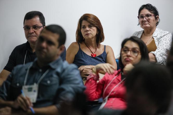 Com apenas 06 anos, a menina Ana Clara escolheu esta quarta-feira (13) para entrar, pela primeira vez, em um teatro. E a escolha não poderia ser mais significativa. Ana foi conhecer o Teatro Margarida Schivasappa, instalado no Centur, quando a casa de espetáculos completou 32 anos de funcionamento. Tímida, mas curiosa, a menina ansiava por uma experiência "legal".

FOTO: WAGNER SANTANA / AGÊNCIA PARÁ
DATA: 14.03.2019
BELÉM - PA <div class='credito_fotos'>Foto: Wagner Santana / Ag. Pará   |   <a href='/midias/2019/originais/88e32194-0cc5-4590-9040-337c9f2cde93.jpg' download><i class='fa-solid fa-download'></i> Download</a></div>