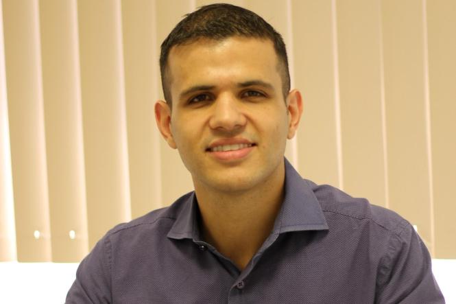  
NA FOTO: o diretor clínico do HRPM,  Cláudio César Oliveira
FOTO: ASCOM HRPM
DATA: 04.03.2019
BREVES - PARÁ <div class='credito_fotos'>Foto: Ascom HRPM   |   <a href='/midias/2019/originais/894d5f8d-ca75-40a5-99ca-0920d802ff3a.jpg' download><i class='fa-solid fa-download'></i> Download</a></div>