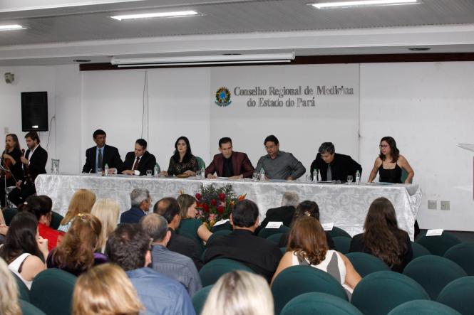 Belém,Pará,Brasil.Cerimonia de encerramento dos Programas Residencia Medica do hopital OFuir Loyola 
Na Foto:José Roberto Lobato de souza Diretor geral do Hodpital Ofhir loyola
09/02/2019.
Fotos FErnando Araújo/Agencia Pará
DATA: 09.02.2019
BELÉM - PARÁ <div class='credito_fotos'>Foto: Fernando Araújo / agência Pará   |   <a href='/midias/2019/originais/895fefc9-2f4f-437c-8981-d6ff5f6cdb59.jpg' download><i class='fa-solid fa-download'></i> Download</a></div>