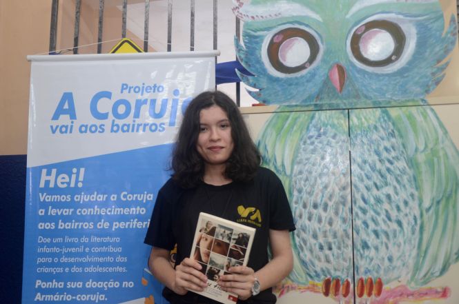 O Tribunal Regional do Trabalho da 8ª região (TRT8) iniciou, nesta quarta-feira (8) uma ação de combate ao trabalho infantil por meio da leitura, visando criar no aluno o hábito de ler e fazendo com que o tempo fora da escola seja ocupado de forma positiva. Com o nome “A Coruja vai aos Bairros”, o projeto vai ser implantado em Escolas Estaduais, Municipais e Comunidades Carentes da Região Metropolitana de Belém.

FOTO: ELISEU DIAS / ASCOM SEDUC
DATA: 09.05.2019
BELÉM - PARÁ <div class='credito_fotos'>Foto: Eliseu Dias / Ascom Seduc   |   <a href='/midias/2019/originais/8992d599-887e-44f4-9e97-1be6a5c9d4fb.jpg' download><i class='fa-solid fa-download'></i> Download</a></div>