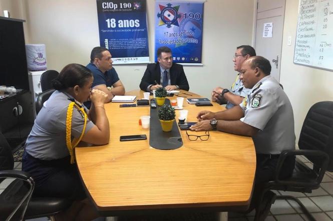 Ciop vai integrar a Guarda Municipal no 190


FOTO: DIVULGAÇÃO
DATA: 31.01.2019
BELÉM - PARÁ <div class='credito_fotos'>Foto: Divulgação   |   <a href='/midias/2019/originais/8b1e28ce-758c-442c-b17c-277bb4139ff0.jpg' download><i class='fa-solid fa-download'></i> Download</a></div>