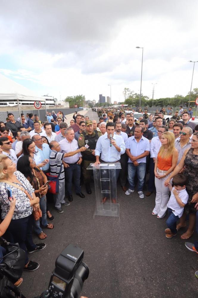 O governador Helder Barbalho lançou, na tarde deste sábado (12), em Belém, a operação "Polícia Mais Forte", que consiste no fortalecimento da Polícia Militar do Pará (PM-PA) por meio da melhoria das condições de trabalho dos agentes de segurança e, consequentemente, a melhoria do serviço prestado à população. 

FOTO: AG. PARÁ
DATA: 12.01.2019
BELÉM - PARÁ <div class='credito_fotos'>Foto: Agência Pará   |   <a href='/midias/2019/originais/8b7df02f-78cc-4bf1-8bfb-c54280d188ed.jpg' download><i class='fa-solid fa-download'></i> Download</a></div>