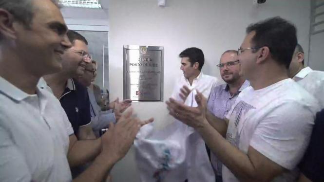 O governador Helder Barbalho e o vice-governador, Lúcio Vale, inauguraram neste sábado (23) a segunda agência do Banco do Estado do Pará (Banpará) em 80 dias de governo, dessa vez no município de Porto de Moz, no oeste paraense. 

FOTO: MARCO SANTOS / AG. PARÁ
DATA: 23.03.3029
PORTO DE MOZ - PARÁ <div class='credito_fotos'>Foto: Marco Santos / Ag. Pará   |   <a href='/midias/2019/originais/8c2ffdea-ed69-4cad-a550-46310f018c78.jpg' download><i class='fa-solid fa-download'></i> Download</a></div>