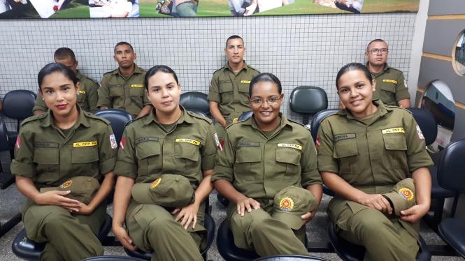 A Fundação Centro de Hemoterapia e Hematologia do Pará –Hemopa, entrou no seu terceiro dia de campanha “Folia que Salva Vidas”, com registro de 1.048 comparecimentos nos dias 16, 18 e até às 12h desta terça-feira. Essa participação do voluntariado já rendeu 784 coletas, que vão ajudar a salvar 3.136 vidas. A campanha referente ao carnaval se estenderá até este sábado 23, com apelo de doação de sangue antes de cair na folia.

FOTO: ASCOM /HEMOPA
DATA: 19.02.2019
BELÉM -PA <div class='credito_fotos'>Foto: ASCOM / HEMOPA   |   <a href='/midias/2019/originais/8c371f72-5a8d-4a37-872d-1f7ef6cb842d.jpg' download><i class='fa-solid fa-download'></i> Download</a></div>