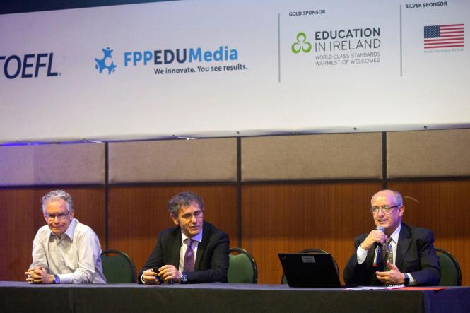 Marcelo Knobel, reitor da Unicamp, Brasil;  
Patrick Levy, reitor da Université Grenoble-Alpes, França; Francisco Marmolejo, Coordenador de Educação Superior para
Índia e Sudeste Asiático do Banco Mundial durante o  Presidents’ Day, encontro especial de Reitores brasileiros e estrangeiros na Conferência Anual Associação Brasileira de Educação Internacional (FAUBAI) 2019. O encontro ocorreu na manhã e tarde desta terça-feira (16), no Hangar Convenções e Feiras da Amazônia, em Belém.


FOTO: NAILANA THIELY
DATA: 16.04.19
BELÉM-PARÁ <div class='credito_fotos'>Foto: Nailana Thiely/ Ag. Pará   |   <a href='/midias/2019/originais/8df060ef-26db-4b55-bd81-1c09fb6a3066.jpg' download><i class='fa-solid fa-download'></i> Download</a></div>