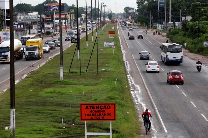 Requalificação da BR-316: Governo do Estado adota medidas para facilitar vida do cidadão. 


Foto; Fernando Araújo / Agência Pará
Data: 23.01.2019
Belém/Pa <div class='credito_fotos'>Foto: Fernando Araújo/Ag. Pará   |   <a href='/midias/2019/originais/93871b5e-3037-4672-ada5-1d1cd5cadf23.jpg' download><i class='fa-solid fa-download'></i> Download</a></div>