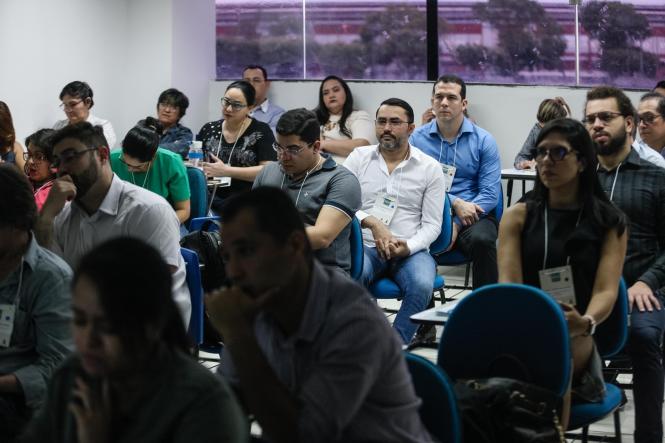 Com apenas 06 anos, a menina Ana Clara escolheu esta quarta-feira (13) para entrar, pela primeira vez, em um teatro. E a escolha não poderia ser mais significativa. Ana foi conhecer o Teatro Margarida Schivasappa, instalado no Centur, quando a casa de espetáculos completou 32 anos de funcionamento. Tímida, mas curiosa, a menina ansiava por uma experiência "legal".

FOTO: WAGNER SANTANA / AGÊNCIA PARÁ
DATA: 14.03.2019
BELÉM - PA <div class='credito_fotos'>Foto: Wagner Santana / Ag. Pará   |   <a href='/midias/2019/originais/9552d24d-a43a-47fd-b8a5-4a562b218b5f.jpg' download><i class='fa-solid fa-download'></i> Download</a></div>