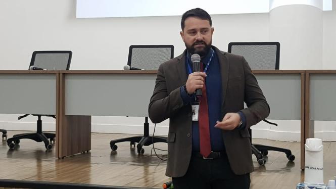 O Centro Integrado de Inclusão e Reabilitação (CIIR) firmou uma parceria com a Rede Celpa para aliar sustentabilidade e energia. Por meio do projeto Ecocelpa, a ação tem o objetivo de trocar material reciclável por bônus (descontos) na fatura de energia elétrica, incentivando a prática da coleta seletiva por parte de pessoas físicas ou empresas.

FOTO: ASCOM CIIR
DATA: 30.01.2019
BELÉM - PARA

 <div class='credito_fotos'>Foto: ASCOM CIIR   |   <a href='/midias/2019/originais/95819eaf-3bcb-40f1-bcc1-d76097bf91fc.jpg' download><i class='fa-solid fa-download'></i> Download</a></div>