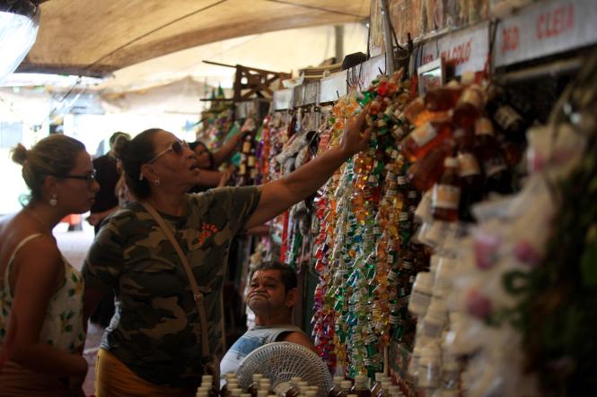 O maior movimento popular do Pará, a Cabanagem, é tema de uma programação alusiva ao aniversário de Belém, comemorado neste sábado, 12 de janeiro. O objetivo da programação “Belém Cabana”, realizada pelo Governo do Estado por meio da Secretaria de Estado de Cultura (Secult), é promover, na data que marca os 403 anos da capital, a valorização da memória e da história do povo paraense.

FOTO: SIDNEY OLIVEIRA / AG. PARÁ
DATA: 12.01.2019
BELÉM - PARÁ <div class='credito_fotos'>Foto: Sidney Oliveira/Ag. Pará   |   <a href='/midias/2019/originais/98b8b6a4-a2f7-4372-ad6e-9eeb2b914d9d.jpg' download><i class='fa-solid fa-download'></i> Download</a></div>