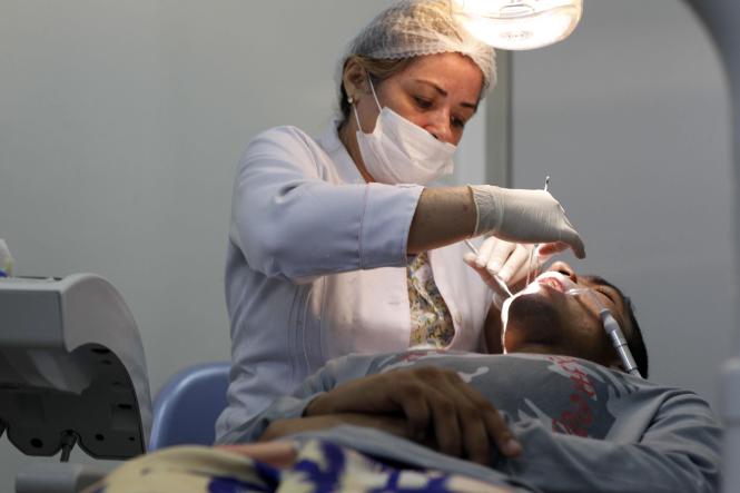 Em coletiva realizada na manhã desta terça-feira (15), na Unidade Básica de Saúde do Complexo Penitenciário de Santa Izabel, o governador do estado, Helder Barbalho garantiu que todos os internos do sistema penitenciário do Pará serão cadastrados no processo de biometria. O objetivo é permitir a devida identificação civil e administrativa para impedir a duplicidade de registros e facilitar a identificação de presos que não têm sequer documentação. A ação faz parte da Operação Opus, coordenada pela Susipe e que encerra nesta quinta-feira (17).

FOTO: AKIRA NOUMA/ASCOM SUSIPE
DATA: 16.01.2019
BELÉM - PARÁ <div class='credito_fotos'>Foto: Akira Onuma / Ascom Susipe   |   <a href='/midias/2019/originais/99c7ca3d-8ddc-4902-b2be-29e16b136643.jpg' download><i class='fa-solid fa-download'></i> Download</a></div>