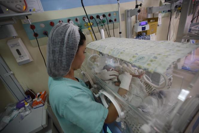 A qualidade na assistência de alta complexidade garante manutenção da certificação ONA ao HRPM.

FOTO: ASCOM / HRPM
DATA: 04.03.2019
BELÉM - PARÁ <div class='credito_fotos'>Foto: Ascom HRPM   |   <a href='/midias/2019/originais/9ccc19ef-c1a9-4800-9a32-d1e79d4b2d92.jpg' download><i class='fa-solid fa-download'></i> Download</a></div>