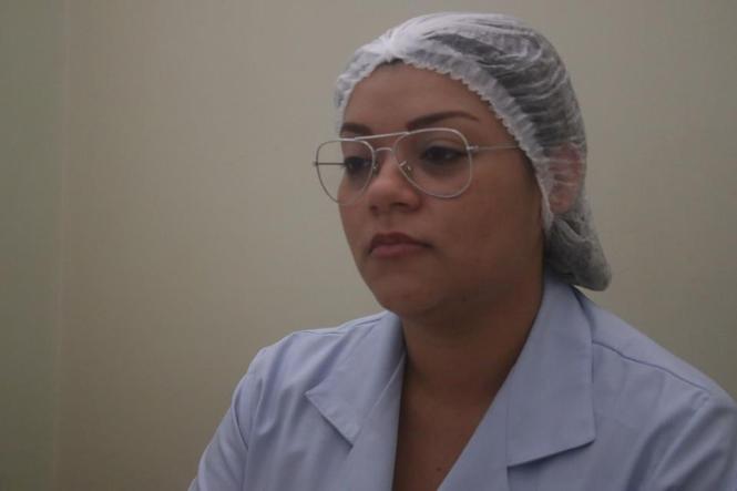 Internada há oito dias no HRPM, onde encontra-se em pós- operatório de uma colecistectomia  (retirada cirúrgica da vesícula biliar), a usuária Lindete Maria Oliveira da paz, 52 anos, aprovou 100% a alimentação servida, diariamente. 


FOTO: DIVULGAÇÃO / HRPM <div class='credito_fotos'>Foto: Divulgação   |   <a href='/midias/2019/originais/9d1ff4b3-ce4c-4627-9d73-42b6ba1b7656.jpg' download><i class='fa-solid fa-download'></i> Download</a></div>