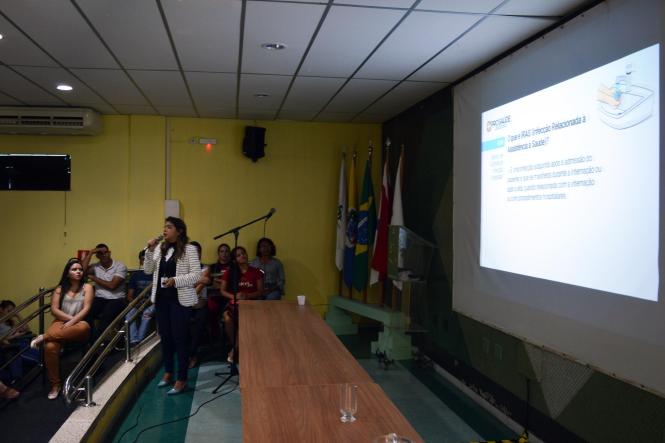 Cerca de mil estudantes já participaram das palestras realizadas no Hospital Regional do Baixo Amazonas (HRBA), localizado em Santarém, no oeste do Pará, desde o início deste mês de fevereiro. A programação de palestras com os profissionais da unidade é voltada para acadêmicos de instituições de ensino superior que desejam realizar o estágio curricular obrigatório na instituição.

FOTO: ASCOM HRBA
DATA: 12.02.2019
SANTARÉM - PARÁ <div class='credito_fotos'>Foto: Ascom HRBA   |   <a href='/midias/2019/originais/9d5dfe01-4b33-44ab-b1c0-59f3d8d144e3.jpg' download><i class='fa-solid fa-download'></i> Download</a></div>