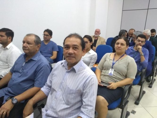 A assinatura de um convênio técnico entre o Sebrae e o Governo do Pará, por meio da Secretaria de Estado de Desenvolvimento Econômico (Sedeme) para ações conjuntas em prol do segmento das micros e pequenas empresas estaduais, marcou a 1ª reunião do Fórum das Microempresas e Empresas de Pequeno Porte do Estado do Pará (Femep).

FOTO: VALÉRIA NASCIMENTO
DATA: 05.05.2019
BELÉM -PARÁ <div class='credito_fotos'>Foto: Valéria Nascimento    |   <a href='/midias/2019/originais/9d841e30-c982-46a4-b4e3-685e5ffc2ba5.jpg' download><i class='fa-solid fa-download'></i> Download</a></div>