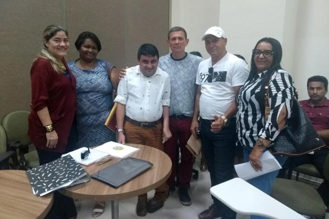 Ocorridas entre os dias 2 e 5 deste mês, as atividades da segunda edição do programa “Governo Por Todo o Pará”, que desta vez ocorreu nas regiões Sul e Sudeste do Estado, contaram com a participação de titulares e técnicos da Secretaria de Estado de Saúde Pública (Sespa) numa agenda que incluiu ações de cidadania à população de Parauapebas e Marabá, visitas a hospitais e encontros, auxiliaram na identificação das demandas das regiões.

FOTO: CAROL ROCHA / ASCOM SESPA
DATA: 06.04.2019
MARABÁ - PARÁ <div class='credito_fotos'>Foto: CAROL ROCHA / ASCOM SESPA   |   <a href='/midias/2019/originais/9fa66d4e-41ce-459d-8d9e-6e26c8bff0f1.jpg' download><i class='fa-solid fa-download'></i> Download</a></div>