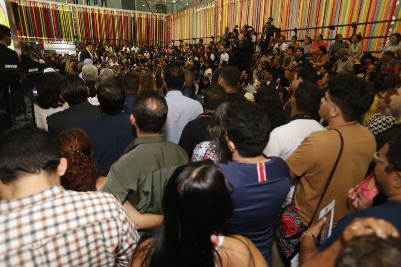 Abertura da Feira do Livro celebra a diversidade e a necessidade de união em prol da Amazônia <div class='credito_fotos'>Foto: Marcelo Seabra / Ag. Pará   |   <a href='/midias/2019/originais/Copia(01)_5344_20190824210514__mg_1343.jpg' download><i class='fa-solid fa-download'></i> Download</a></div>