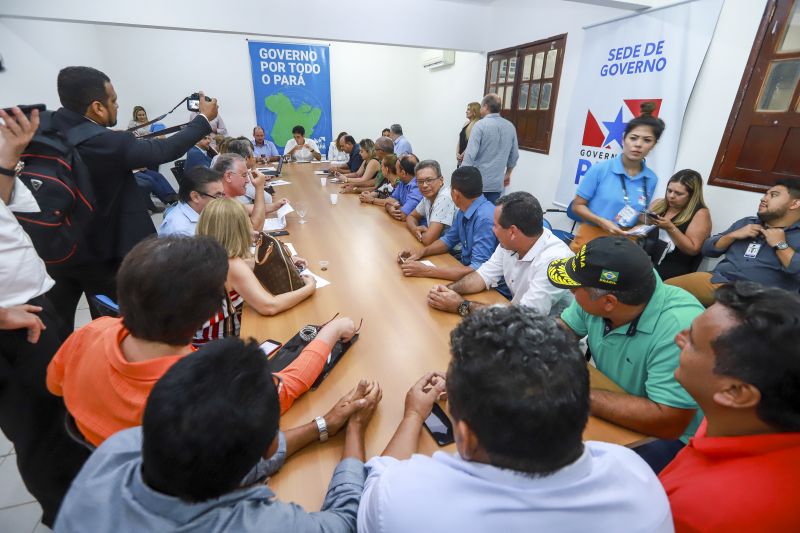 AFUÁ - Conhecida como Veneza Marajoara por seus canais e palafitas, a cidade de Afuá apresentou demandas de educação, abastecimento de água, infraestrutura viária e segurança.  <div class='credito_fotos'>Foto: MARCOS SANTOS   |   <a href='/midias/2019/originais/Copia(04)_5274_05.jpg' download><i class='fa-solid fa-download'></i> Download</a></div>