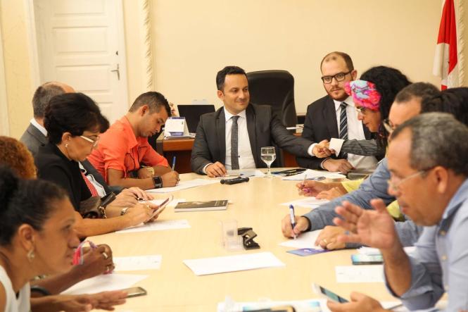 Sejudh debate ações no combate ao trabalho escravo e tráfico de pessoas.

Foto: Wagner Almeida / Ascom Sejudh
Data: 18.01.2019
Belém / Pa <div class='credito_fotos'>Foto: Wagner Almeida/ Ascom Sejudh   |   <a href='/midias/2019/originais/a0db7902-9bee-40ab-98bb-6ccddd3f35c7.jpg' download><i class='fa-solid fa-download'></i> Download</a></div>