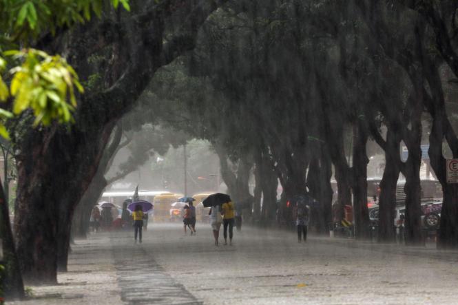 A Secretaria Estadual de Meio Ambiente e Sustentabilidade (Semas) alerta sobre a possibilidade de chuvas no mesmo período em que são esperadas marés com alturas elevadas nesta semana, em especial de terça-feira (19) até o domingo (24). Nesta segunda quinzena de março, na faixa norte do Pará, os modelos meteorológicos apontam tendência de chuvas com intensidade moderada a forte. Os eventos são decorrentes da atuação da Zona de Convergência Intertropical e outros sistemas meteorológicos coadjuvantes. 

FOTO: MÁCIO FERREIRA / ARQUIVO AG. PARÁ
DATA:18.03.2019
BELÉM - PARÁ <div class='credito_fotos'>Foto: Márcio Ferreira / Arquivo Agência Pará   |   <a href='/midias/2019/originais/a2431fd7-483d-4bba-a7c8-d4f94c618572.jpg' download><i class='fa-solid fa-download'></i> Download</a></div>