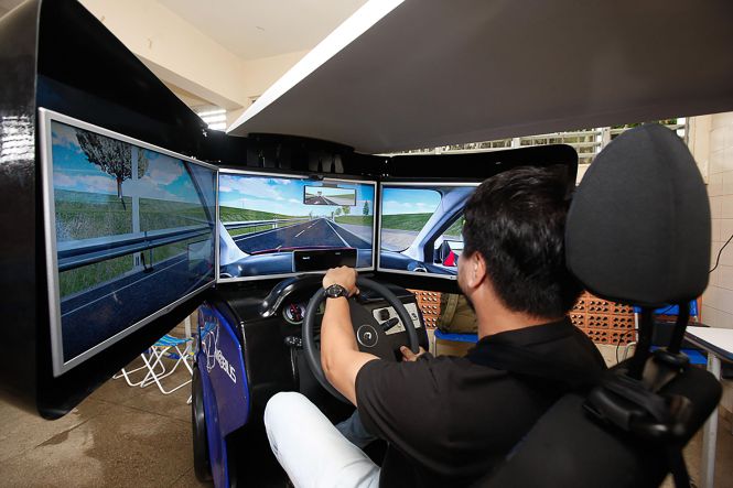 Um dos bairros mais populosos de Ananindeua, o Distrito Industrial recebeu, na manhã deste sábado (27), o Ação Cidadania, projeto promovido pelo governo do Estado, por meio da Fundação Parápaz. Os serviços nas áreas de saúde, assistência e cidadania, que caracterizam a iniciativa, foram ofertados na Escola Estadual de Ensino Fundamental e Médio Dr. Antônio Teixeira Gueiros.

FOTO: WAGNER SANTANA / AGENCIA PA
DATA: 27.04.2019
ANANINDEUA - PA <div class='credito_fotos'>Foto: Wagner Santana / Ag. Pará   |   <a href='/midias/2019/originais/a57b6056-a51b-4af9-be0b-cd88f7e80eca.jpg' download><i class='fa-solid fa-download'></i> Download</a></div>